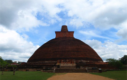 The Star Tracing Stupas of Sri Lanka